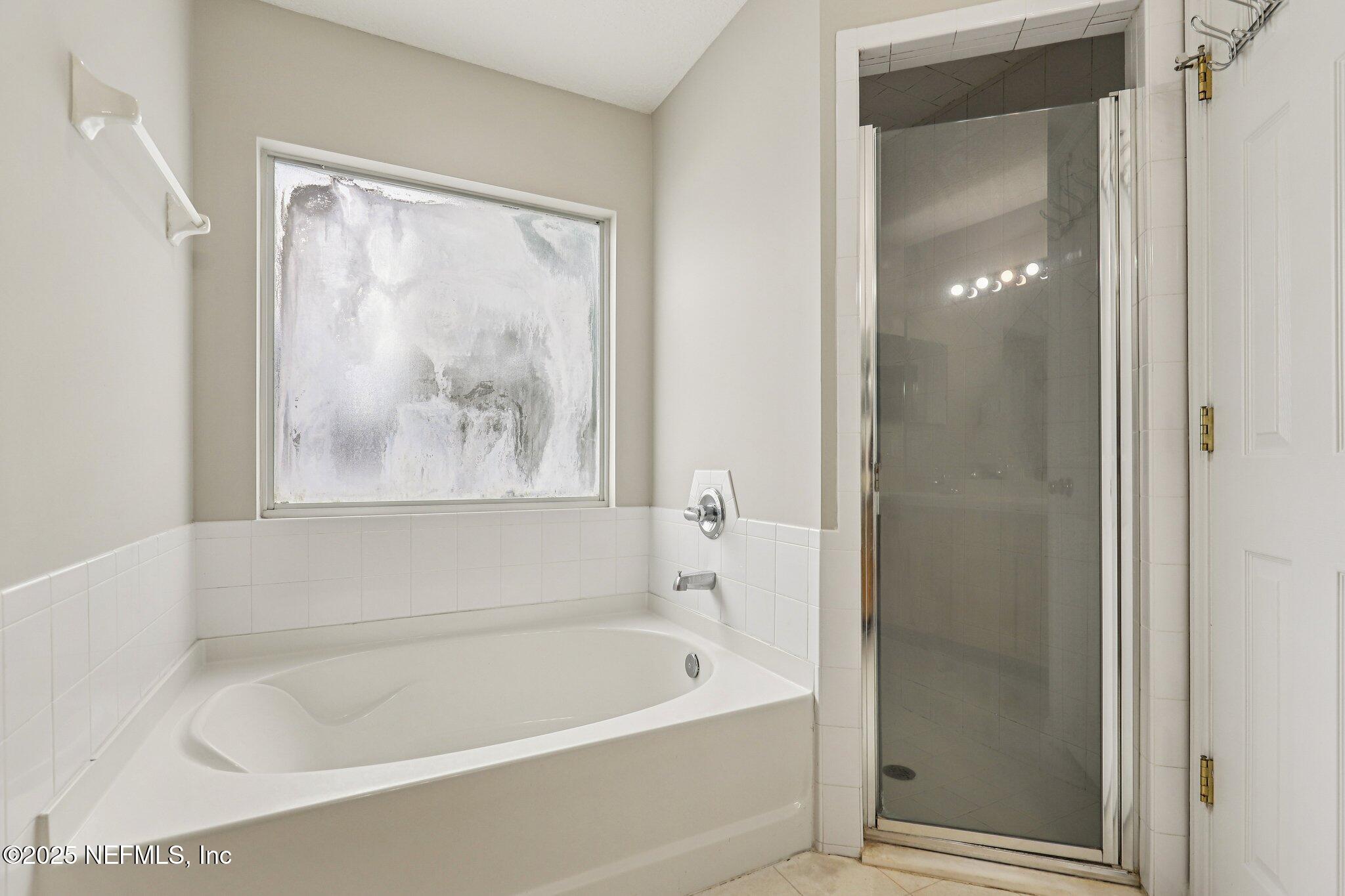 12649 Agatite Road Jacksonville, FL 32258 - Photo 20 of 31 Primary bathroom