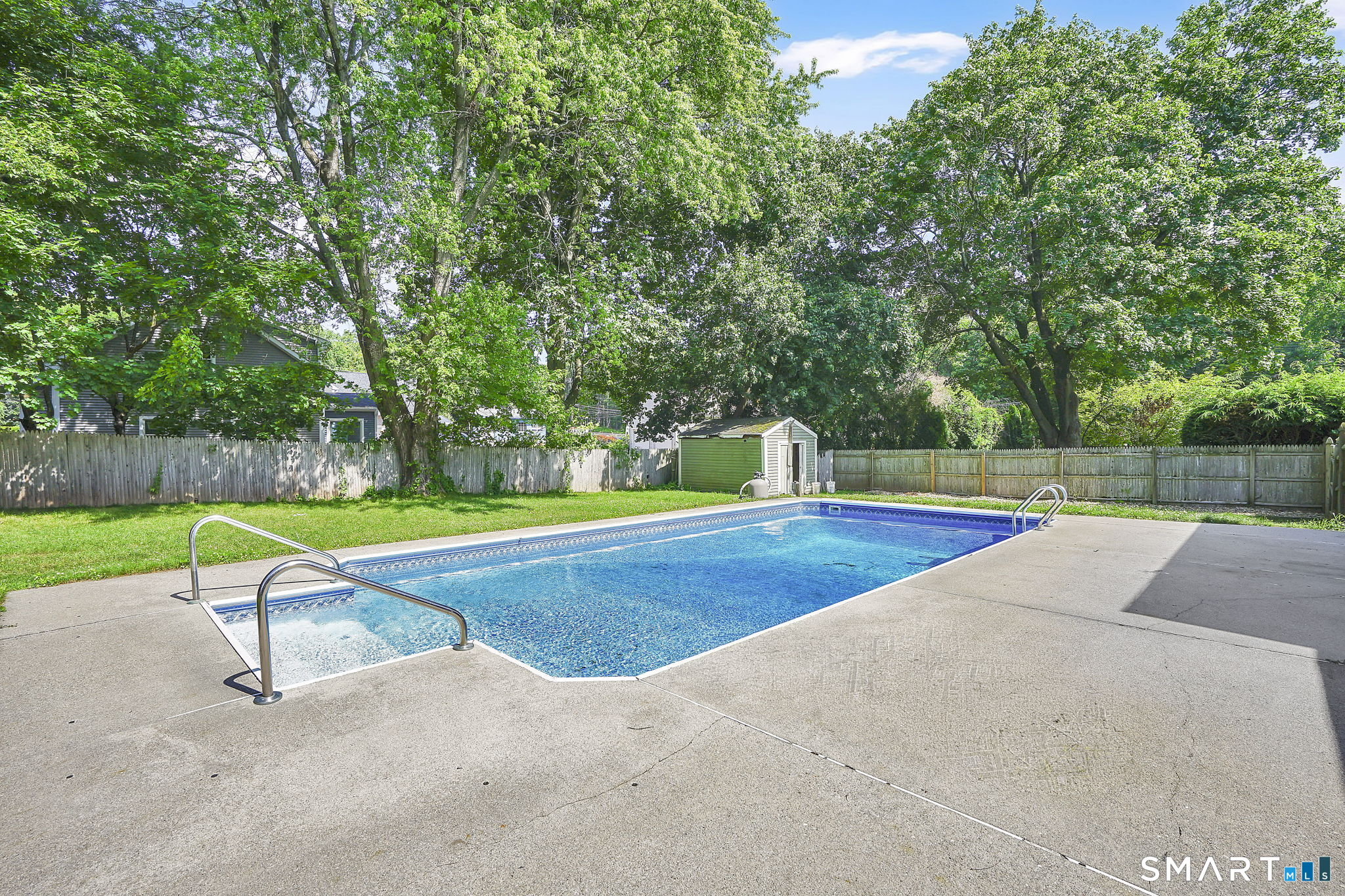 12 Webster Road Enfield, CT 06082 - Photo 5 of 38