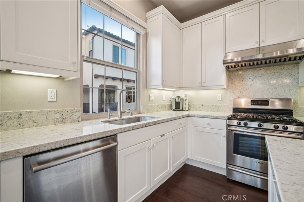 107 Kestrel Irvine, CA 92618 - Photo 11 of 46