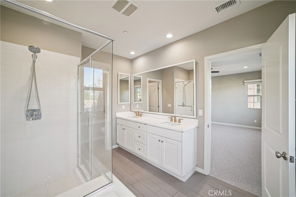 107 Kestrel Irvine, CA 92618 - Photo 17 of 46