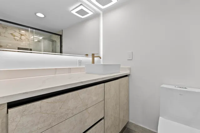 $298,000 | 809 West Oakland Park Boulevard, Unit K12, Oakland Park, FL 33309