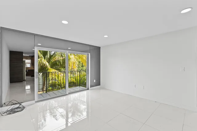 $298,000 | 809 West Oakland Park Boulevard, Unit K12, Oakland Park, FL 33309