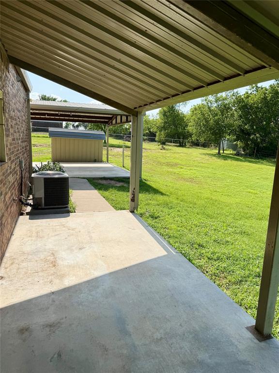 340 Lynch Bend Road Springtown, TX 76082 - Photo 17 of 19