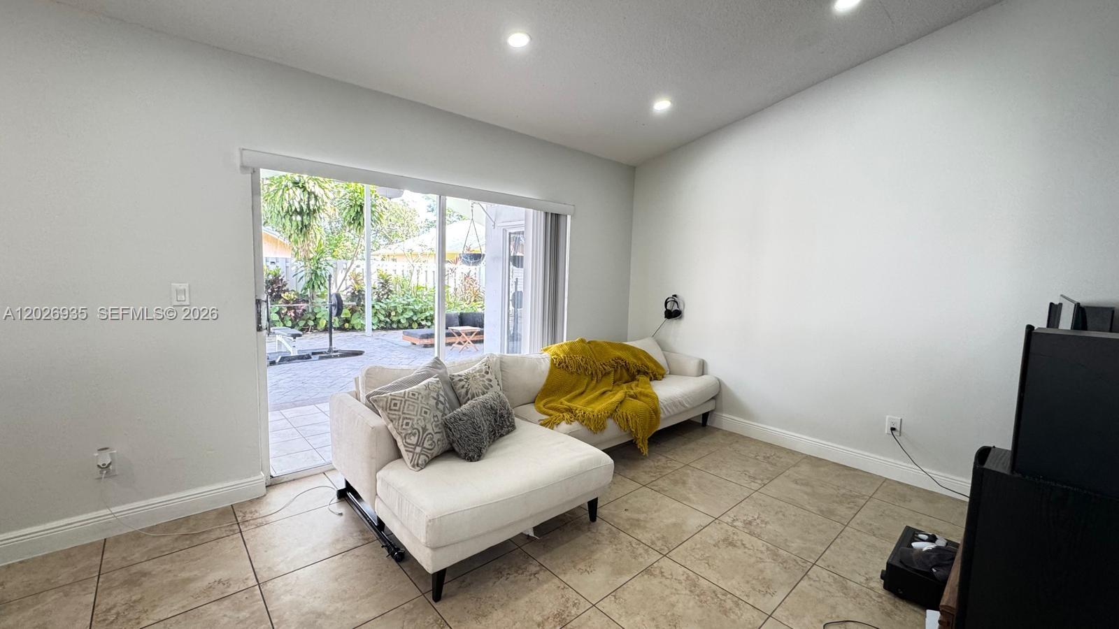 12793 Southwest 250th Terrace Homestead, FL 33032 - Photo 2 of 8