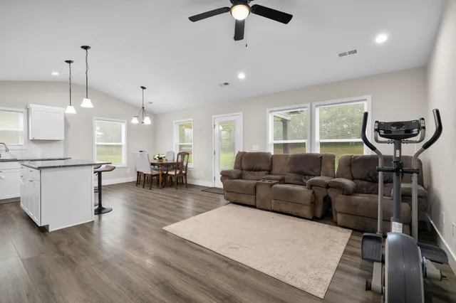 $259,900 | 440 Cemetery Road, Cowpens, SC 29330