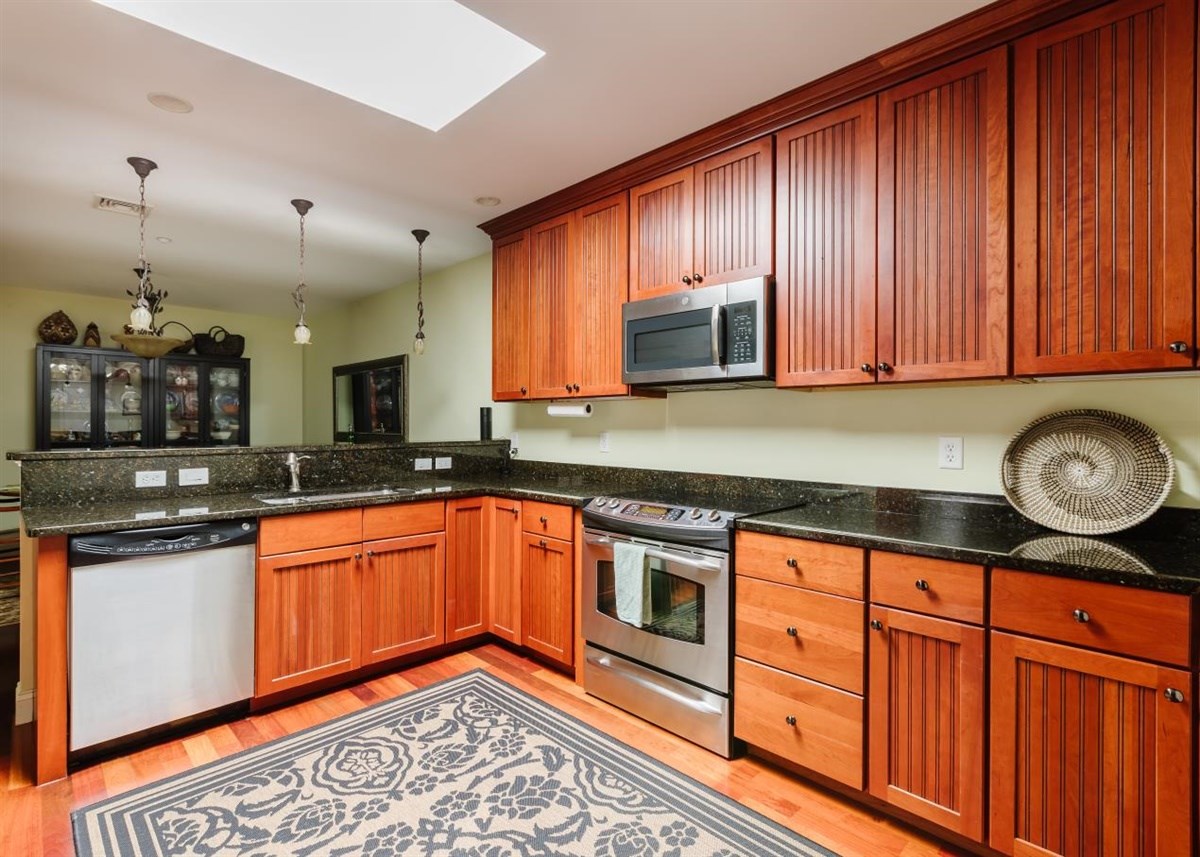 100 Shepard's Cove Road, Unit F303 Kittery, ME 03904 - Photo 9 of 34 Gallery Image 9