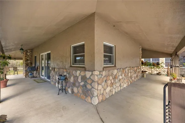 a view of a city with lots of bushes