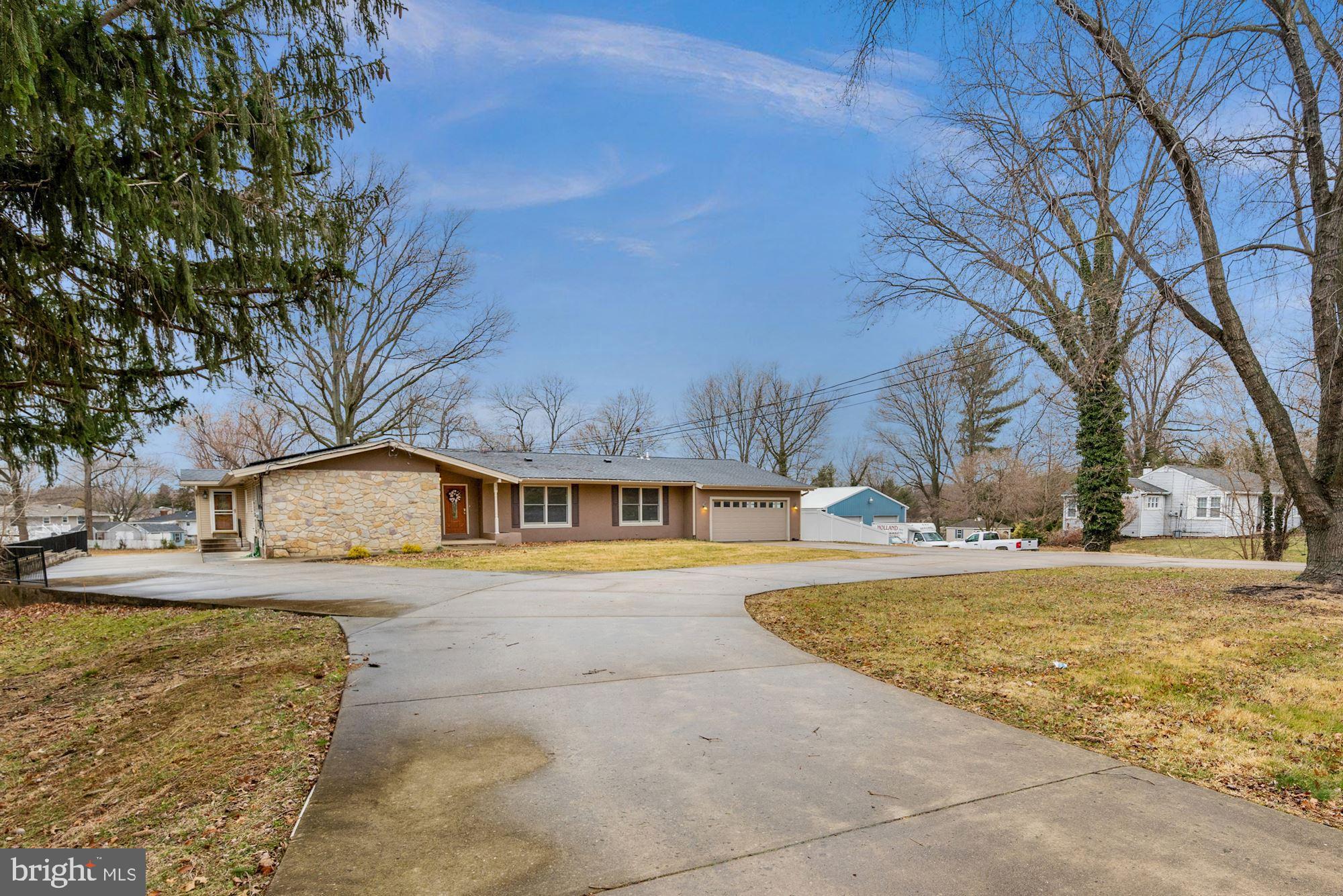 35 Conrow Road Delran, NJ 08075 - Photo 30 of 35 Circular driveway