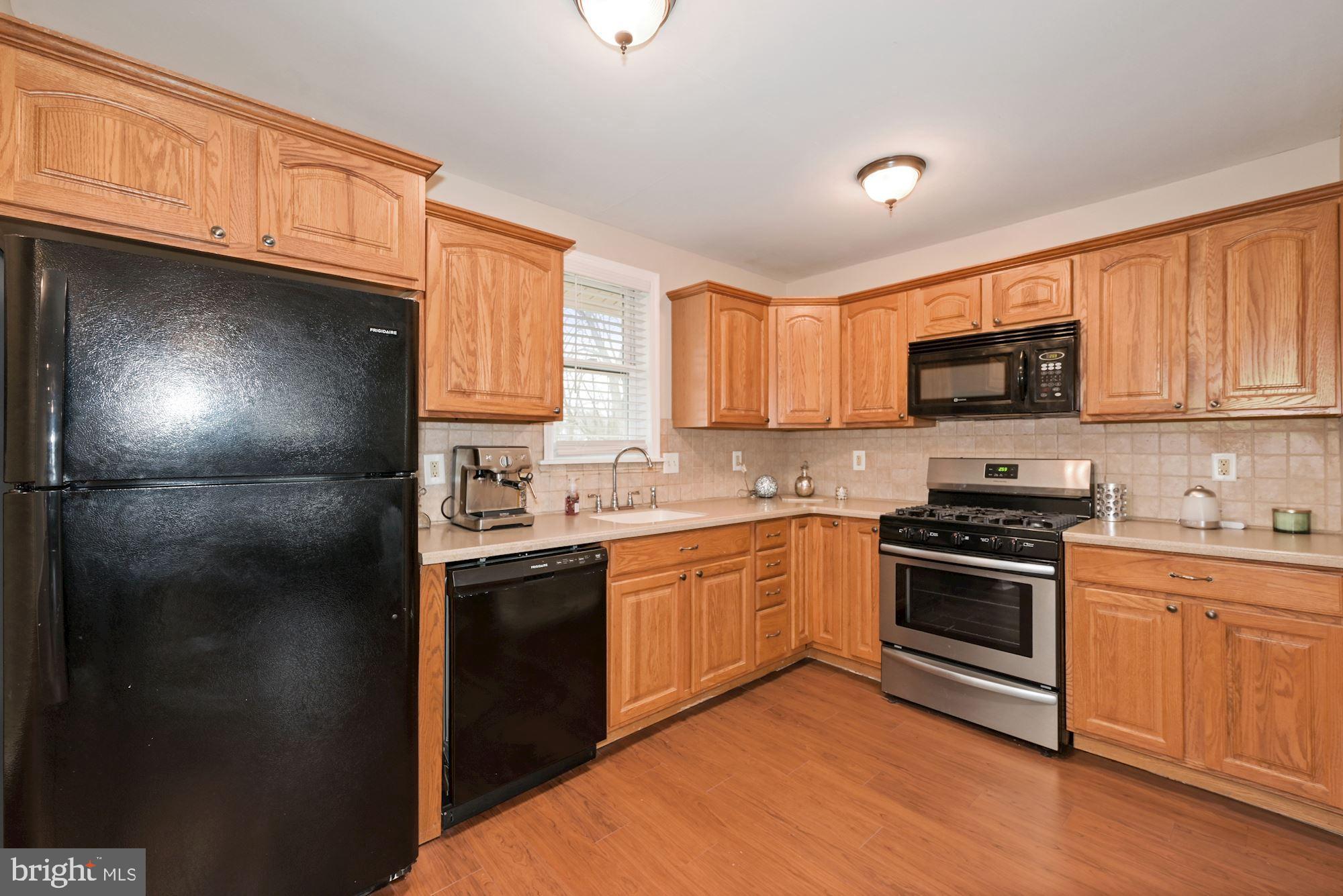 35 Conrow Road Delran, NJ 08075 - Photo 31 of 35 Kitchen suite brand new