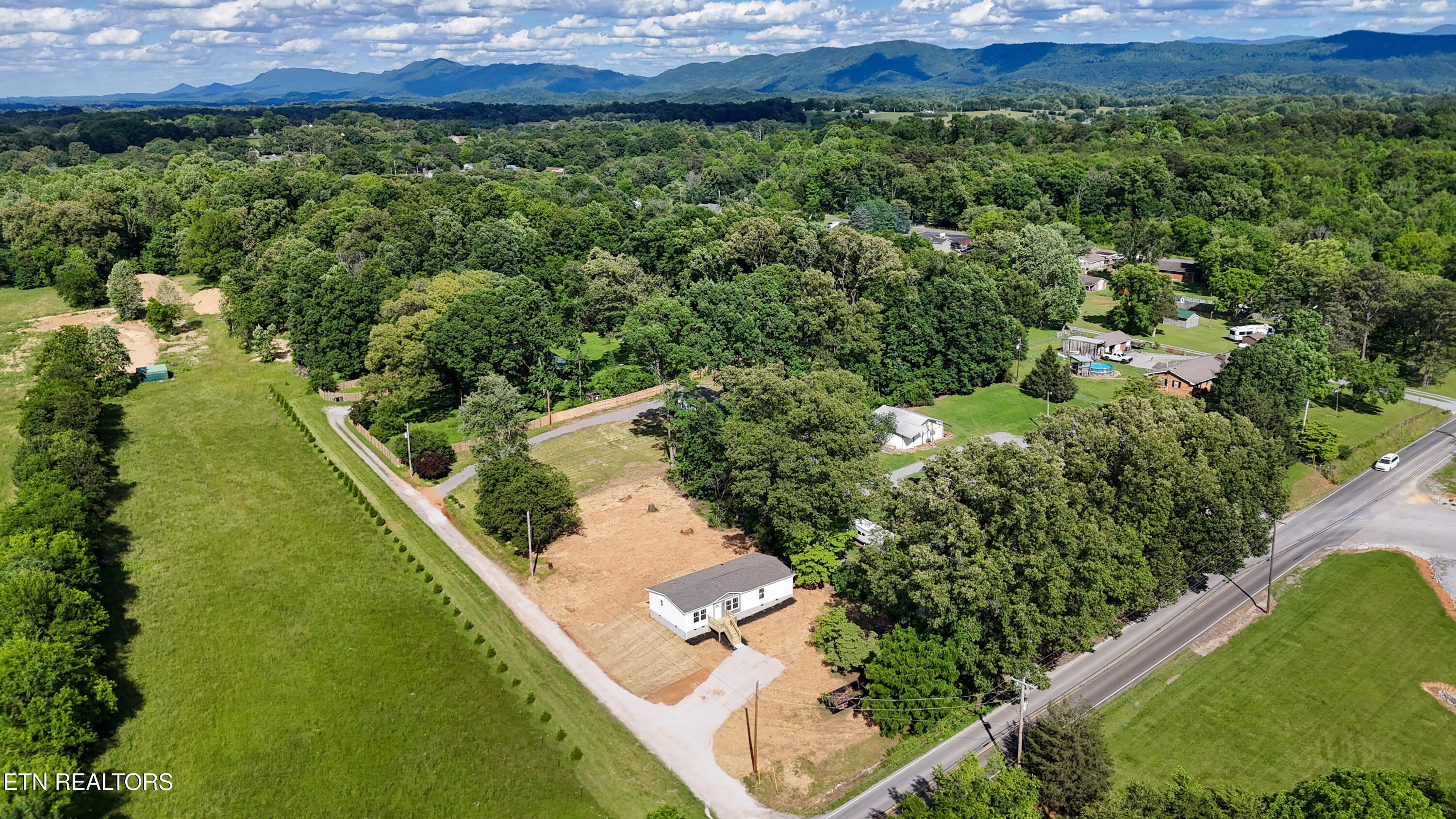 2128 Duncan Road Maryville, TN 37803 - Photo 32 of 39 32