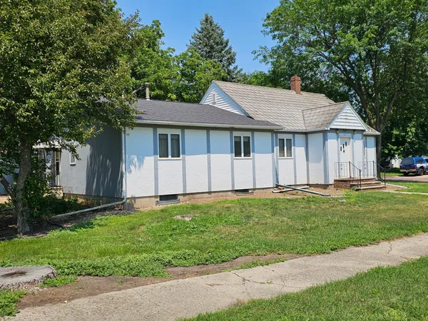 $82,500 | 131 East Dineen Street, Sanborn, MN 56083
