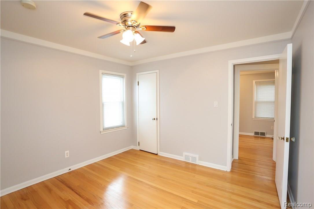 2153 Rosemont Road Berkley, MI 48072 - Photo 22 of 33 Rosemont -20.jpg