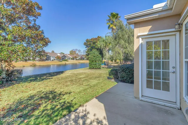 $515,000 | 11 Pinedrop Court, Bluffton, SC 29909