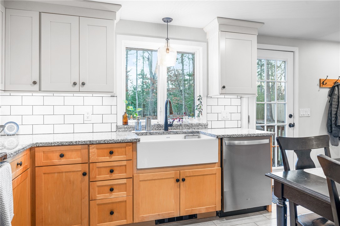 6 Sky View Road North Smithfield, RI 02896 - Photo 9 of 26