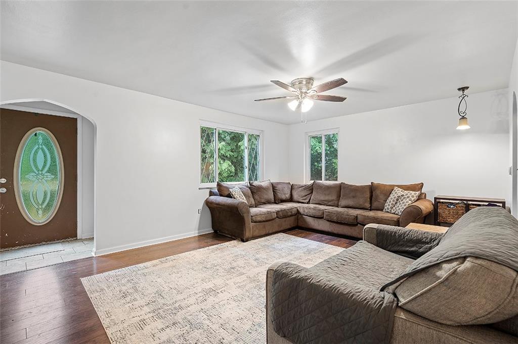 1589 Arndt Road Pittsburgh, PA 15237 - Photo 4 of 23 Gallery Image 4