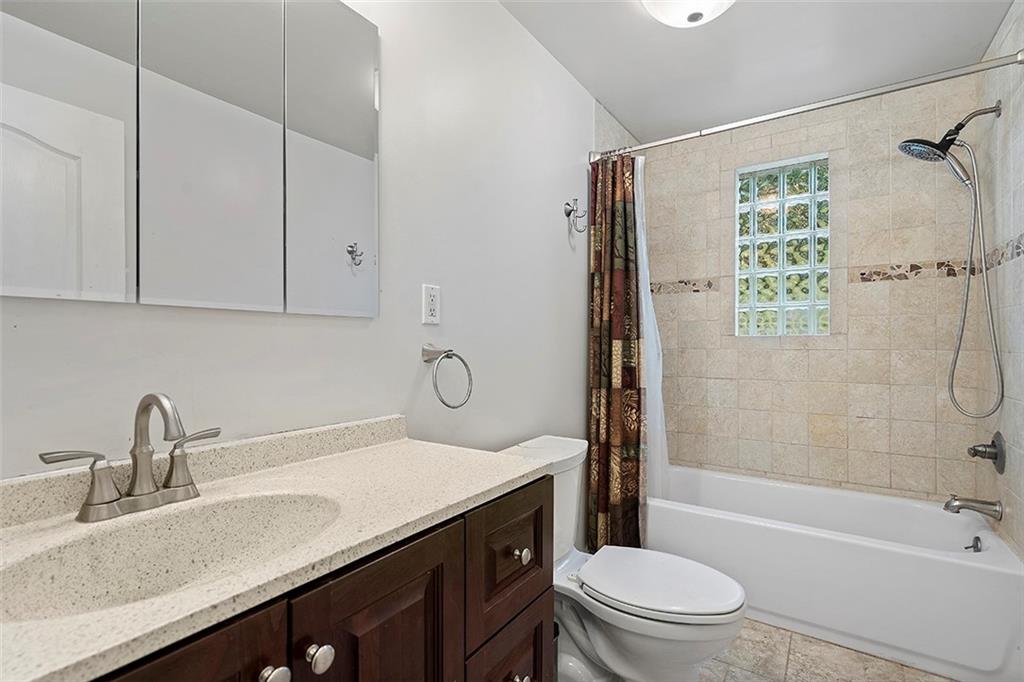 1589 Arndt Road Pittsburgh, PA 15237 - Photo 9 of 23 Gallery Image 9