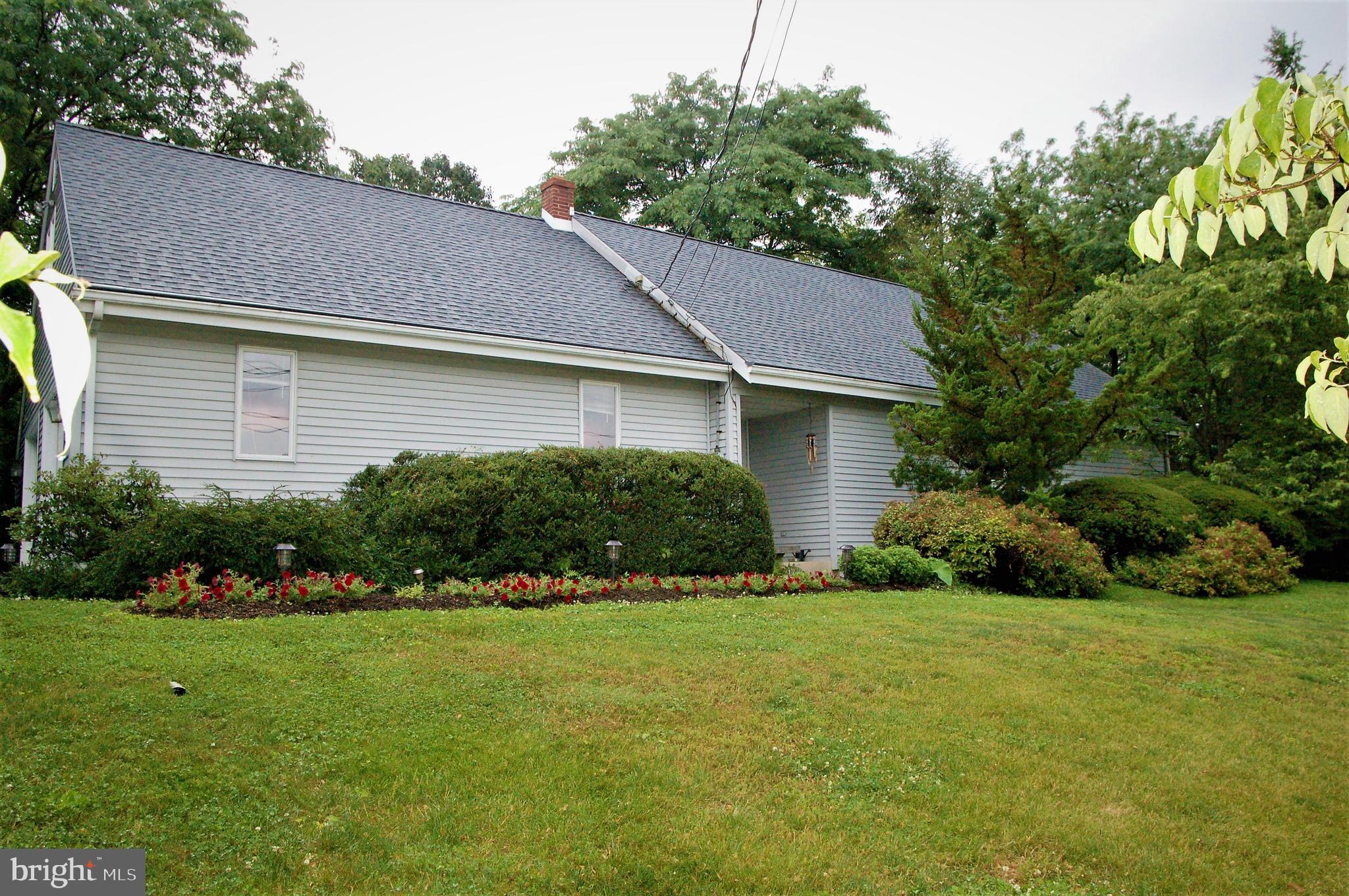 204 Manor Church Road Columbia, PA 17512 - Photo 3 of 46