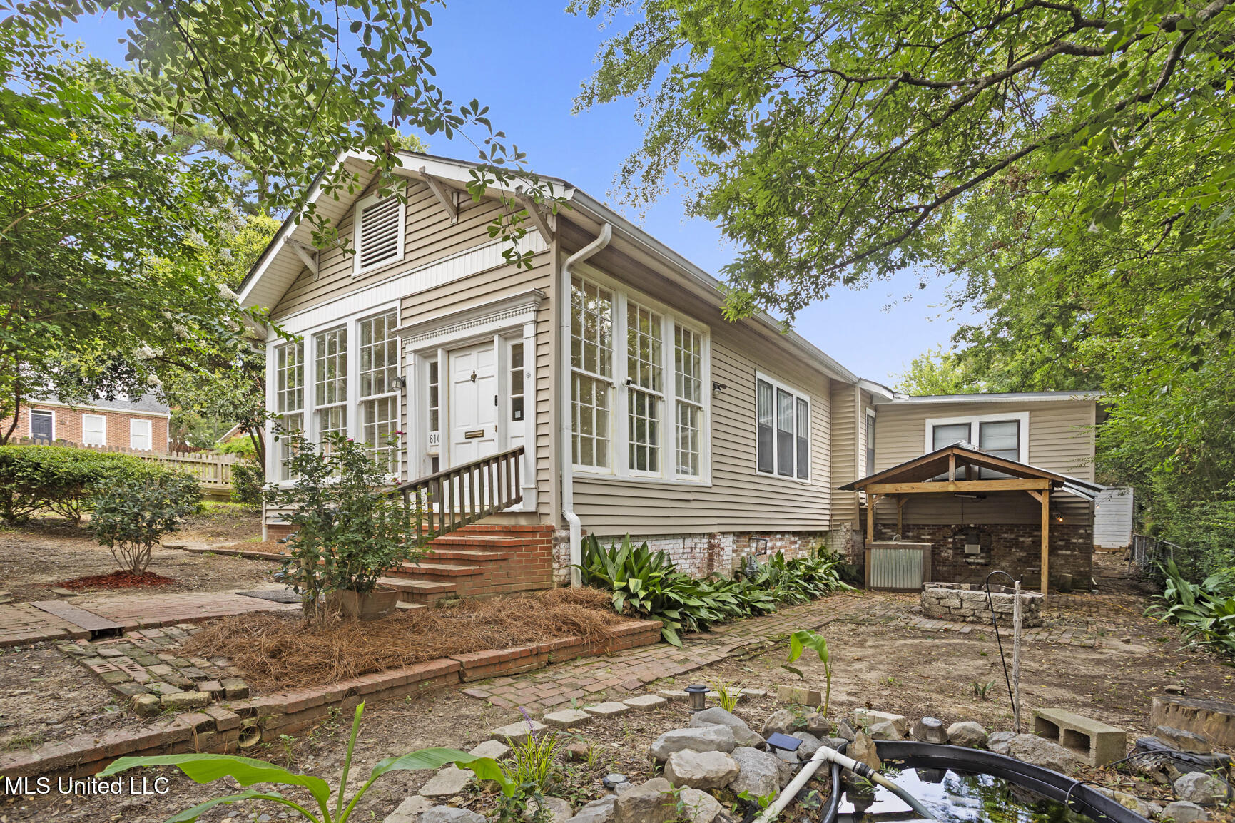 810 Fairview Street Jackson, MS 39202 - Photo 1 of 33 810 Fairview-4