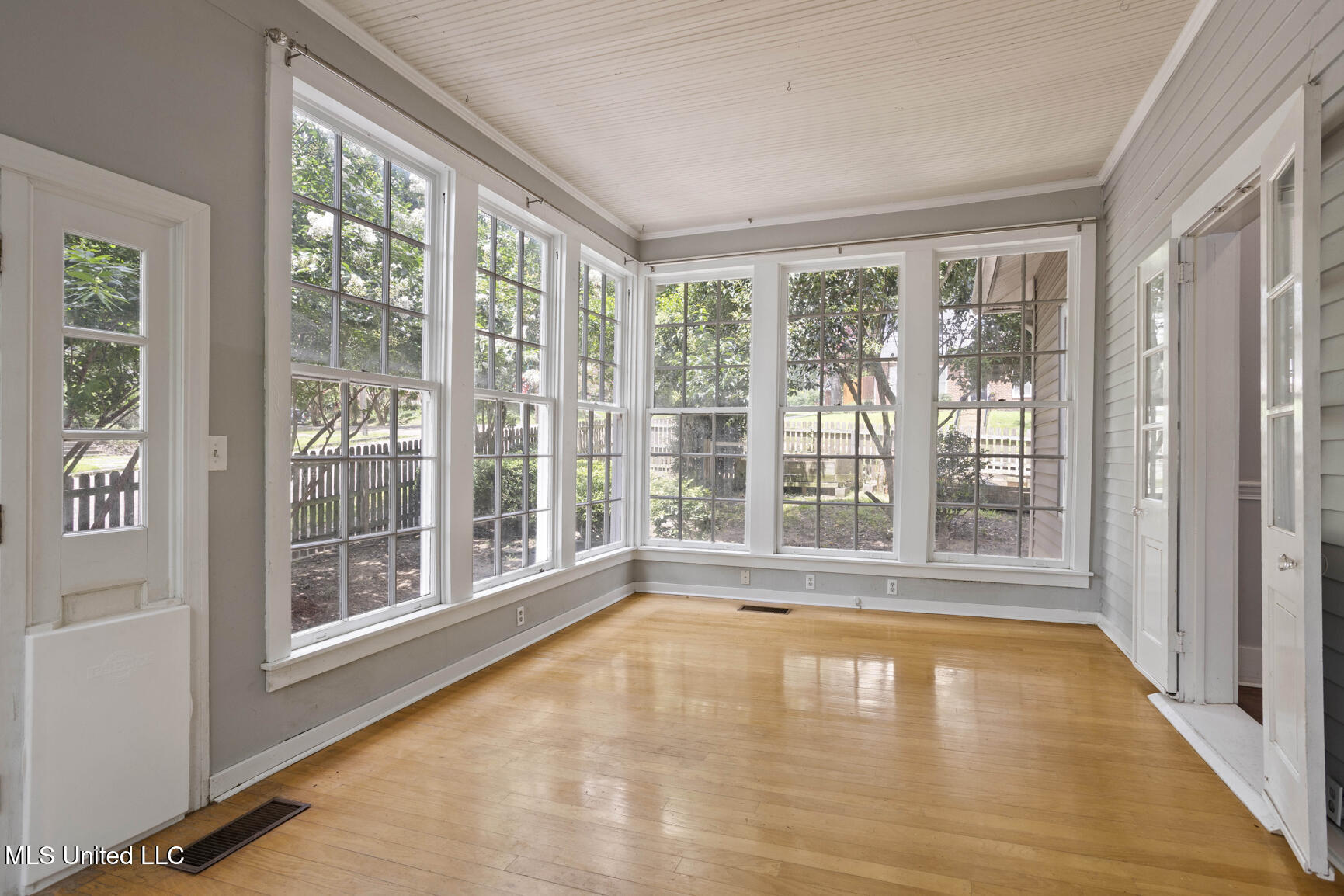 810 Fairview Street Jackson, MS 39202 - Photo 12 of 33 810 Fairview-12