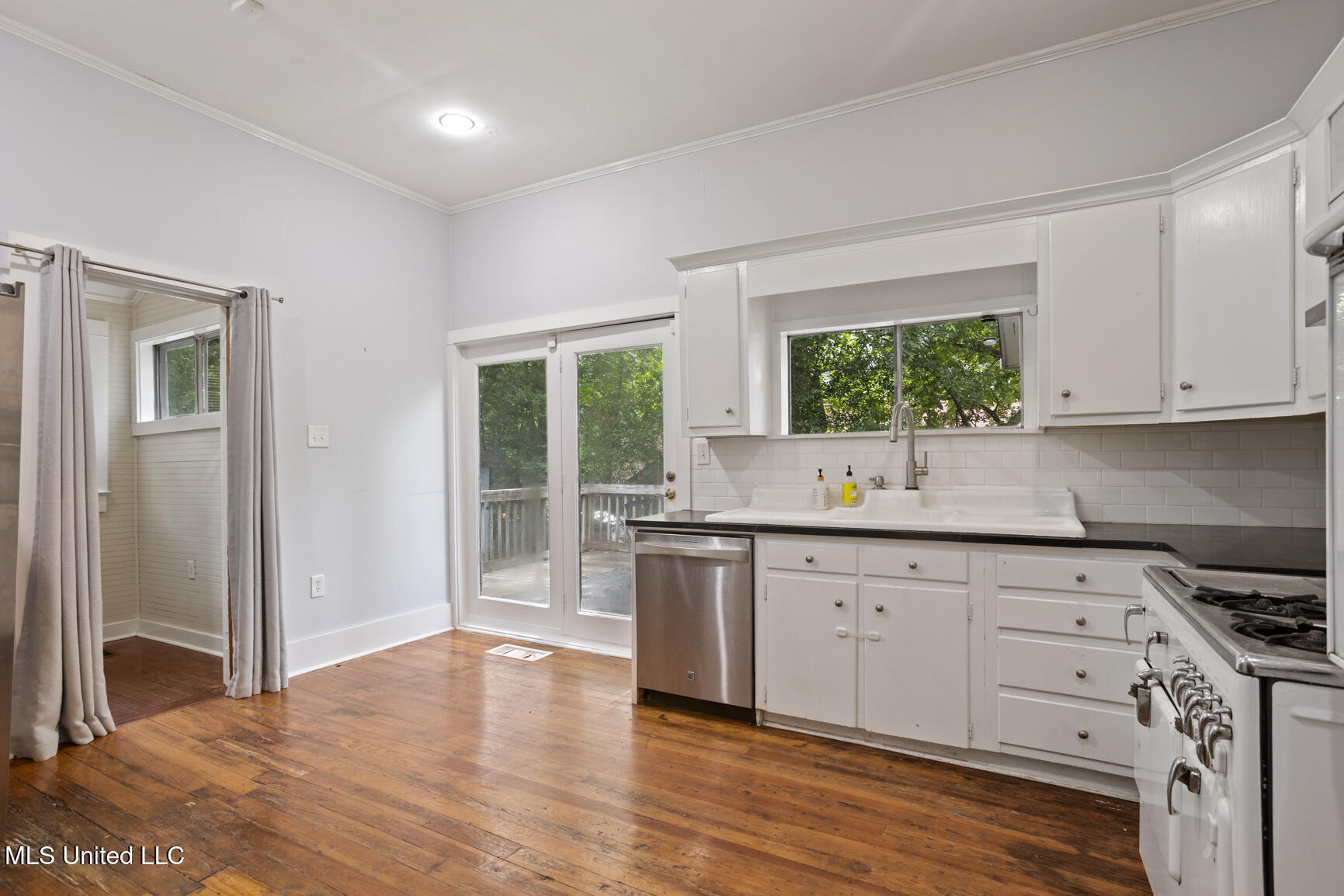 810 Fairview Street Jackson, MS 39202 - Photo 21 of 33 810 Fairview-20