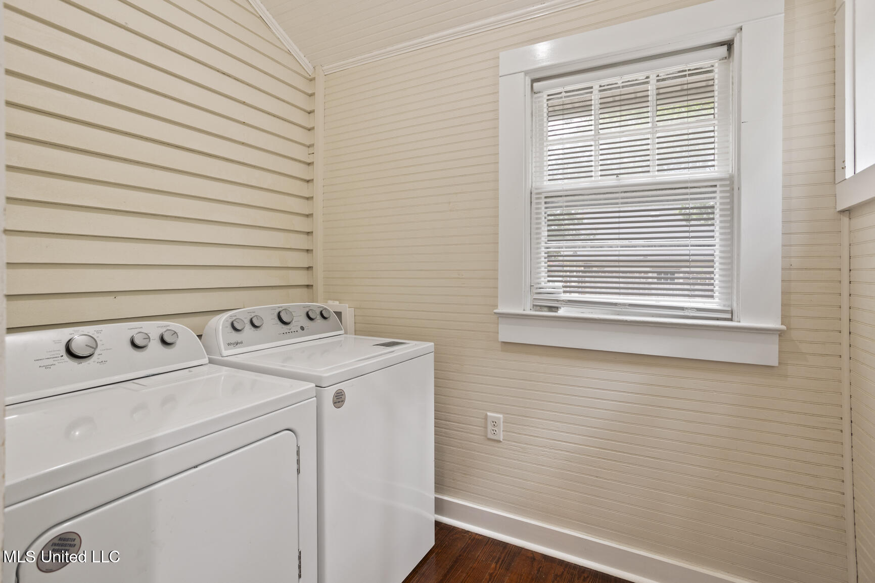 810 Fairview Street Jackson, MS 39202 - Photo 24 of 33 810 Fairview-23