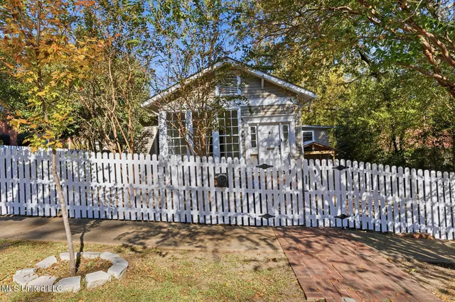 $229,000 | 810 Fairview Street, Jackson, MS 39202