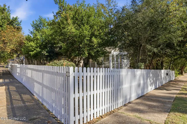 $229,000 | 810 Fairview Street, Jackson, MS 39202