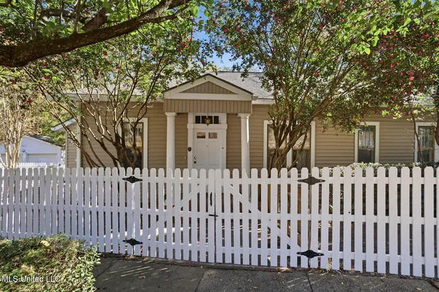 $229,000 | 810 Fairview Street, Jackson, MS 39202