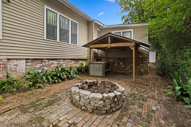 $229,000 | 810 Fairview Street, Jackson, MS 39202
