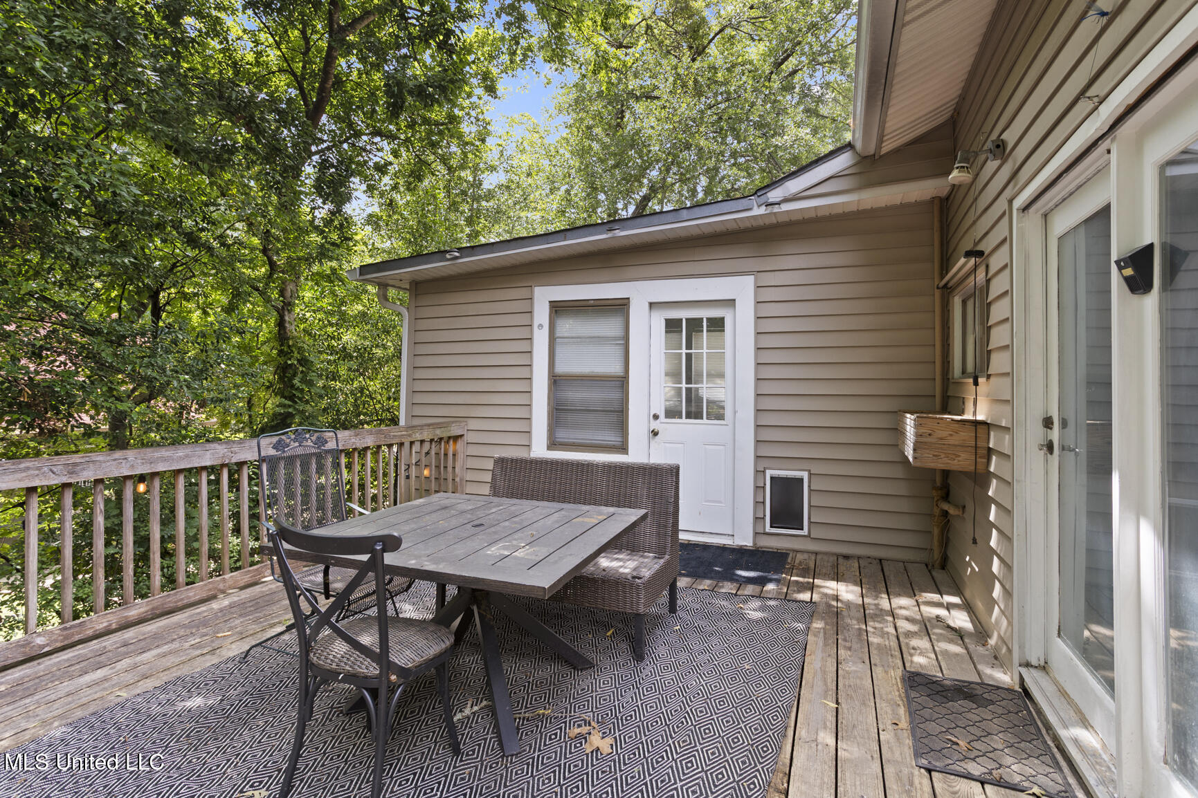 810 Fairview Street Jackson, MS 39202 - Photo 9 of 33 810 Fairview-9