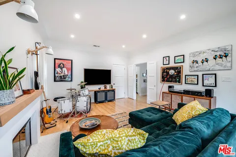 $1,500,000 | 849 North Lima Street, Burbank, CA 91505