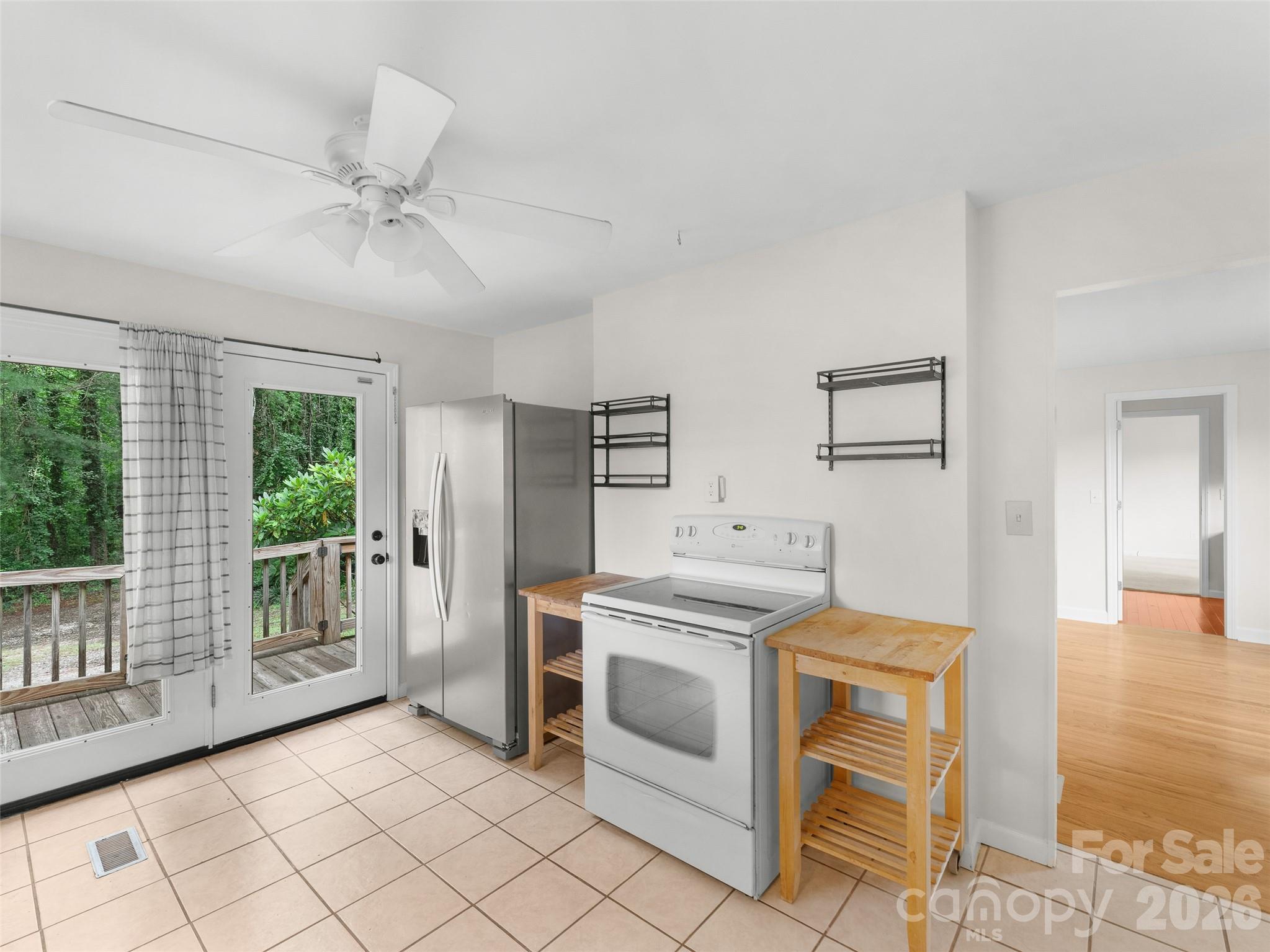 1705 Willow Road Hendersonville, NC 28739 - Photo 13 of 30