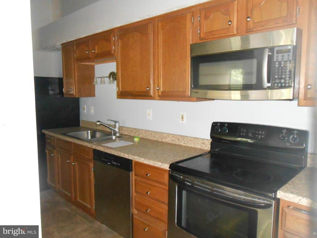 6375 Greenfield Road, Unit 1510 Elkridge, MD 21075 - Photo 2 of 13 Kitchen