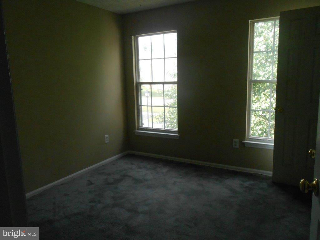 6375 Greenfield Road, Unit 1510 Elkridge, MD 21075 - Photo 12 of 13 Bedroom