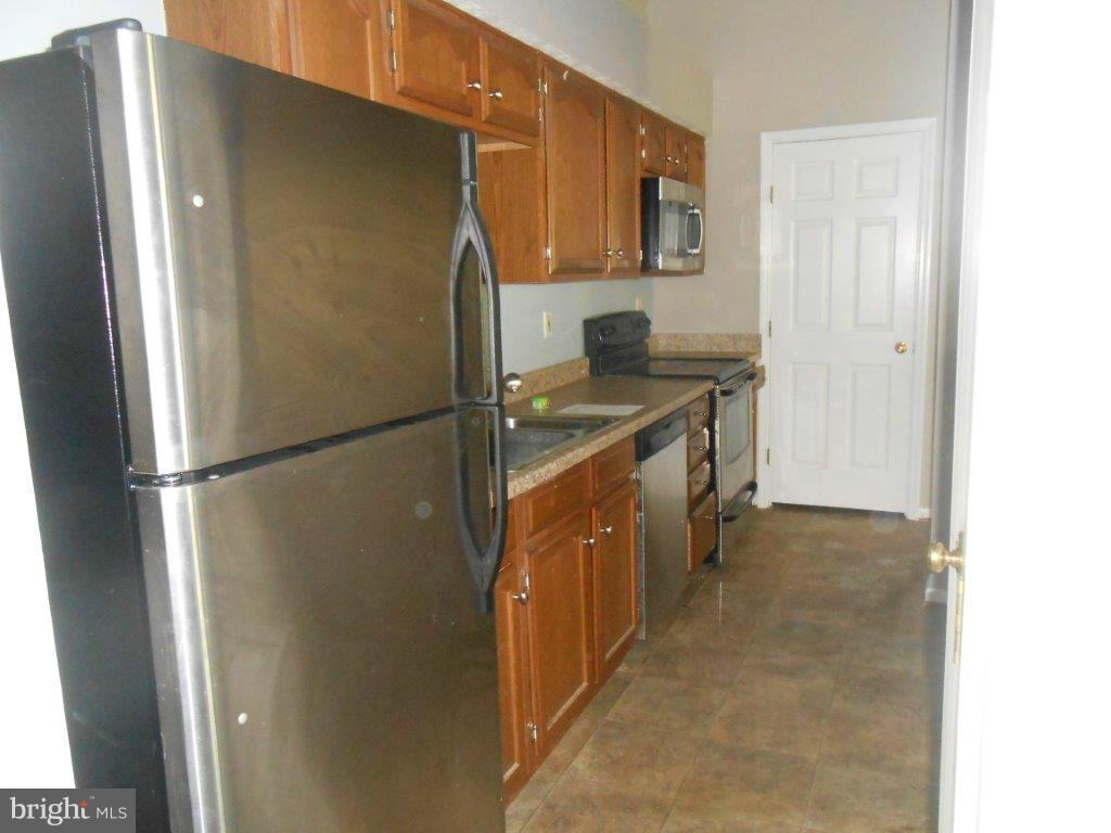 6375 Greenfield Road, Unit 1510 Elkridge, MD 21075 - Photo 3 of 13 Kitchen