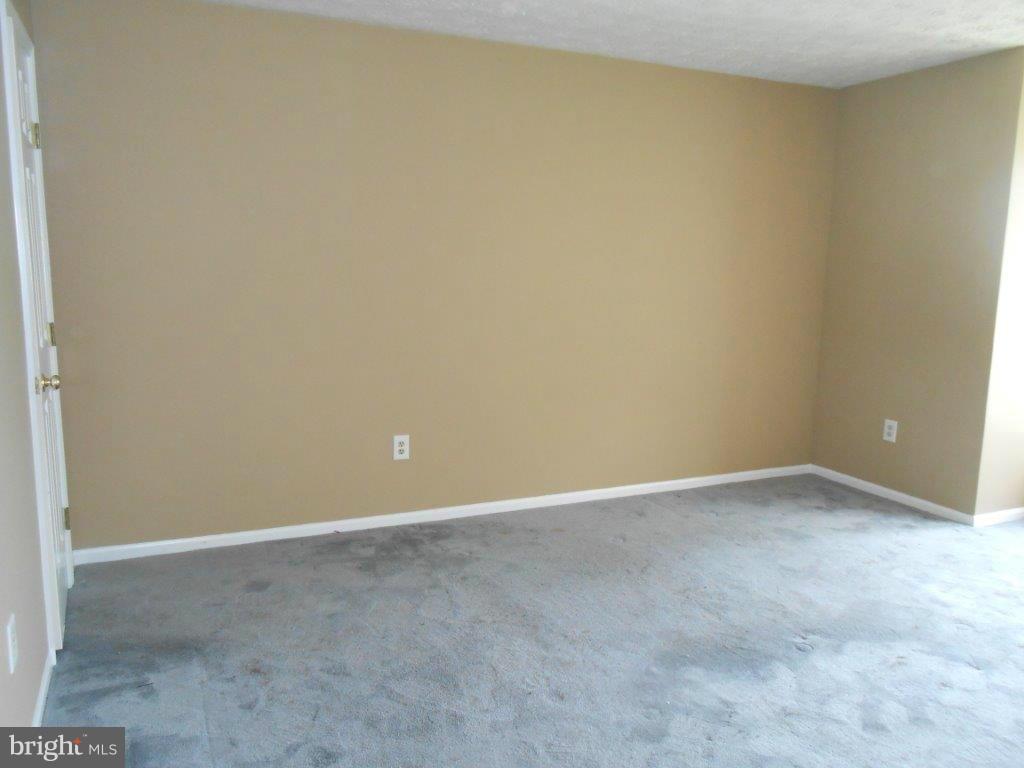 6375 Greenfield Road, Unit 1510 Elkridge, MD 21075 - Photo 9 of 13 Bedroom (Master)