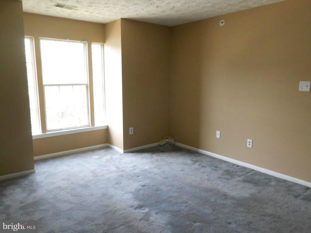 6375 Greenfield Road, Unit 1510 Elkridge, MD 21075 - Photo 10 of 13 Bedroom (Master)