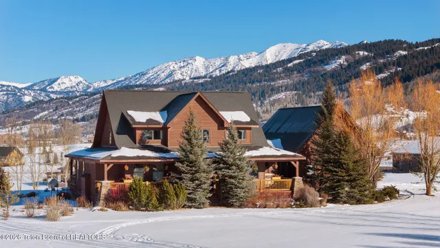 $1,495,000 | 176 River Trail Drive, Alpine, WY 83128