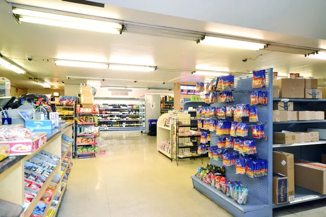 $2,400 | 3600 North Lake Shore Drive, Unit 621, Chicago, IL 60613