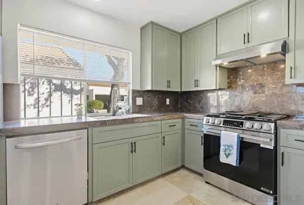 $3,890 | 17440 Plaza Cerado, Unit 71, San Diego, CA 92128