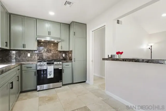 $3,890 | 17440 Plaza Cerado, Unit 71, San Diego, CA 92128