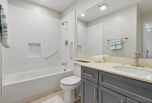 $3,890 | 17440 Plaza Cerado, Unit 71, San Diego, CA 92128