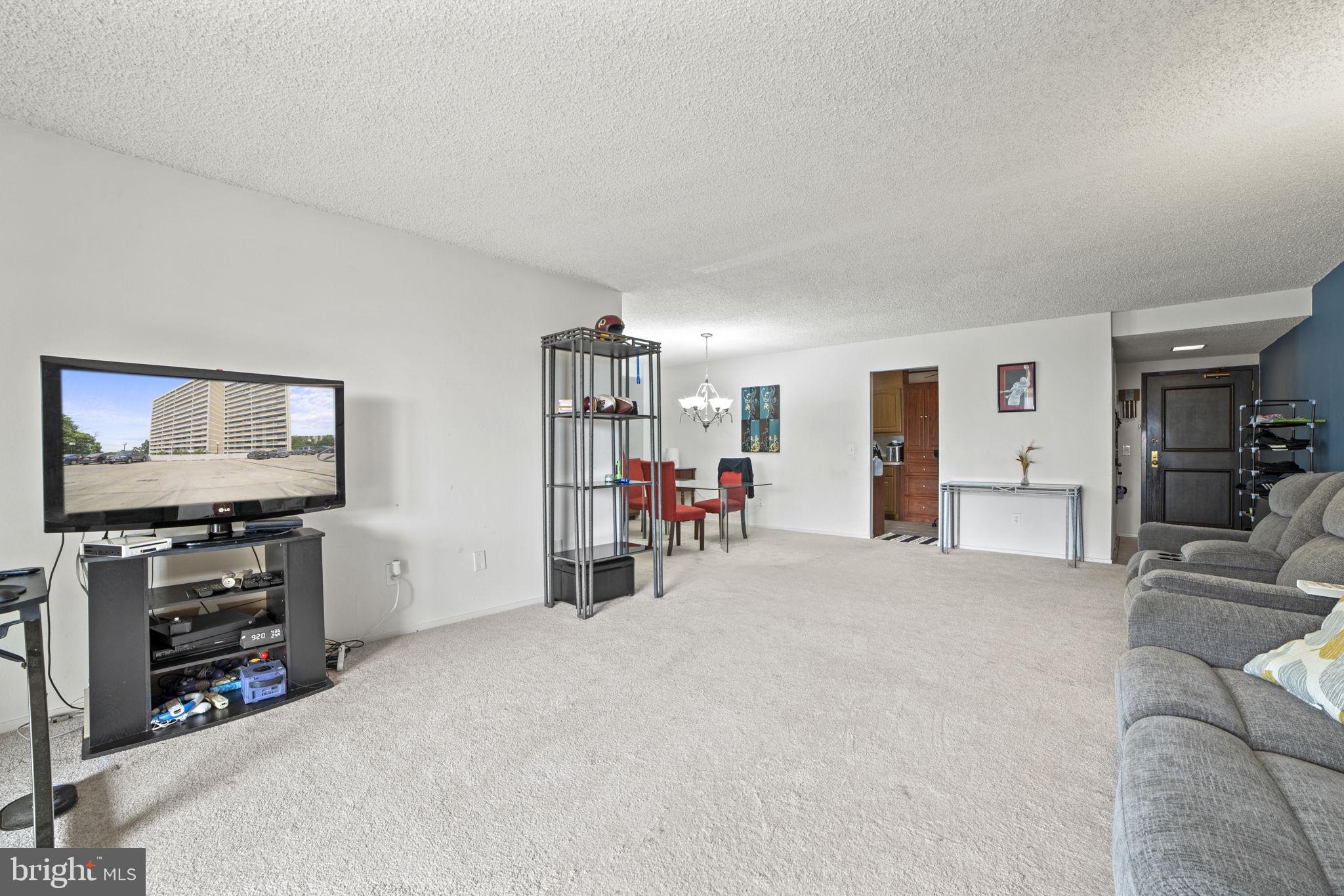 6101 Edsall Road, Unit 1003 Alexandria, VA 22304 - Photo 6 of 34 Gallery Image 6