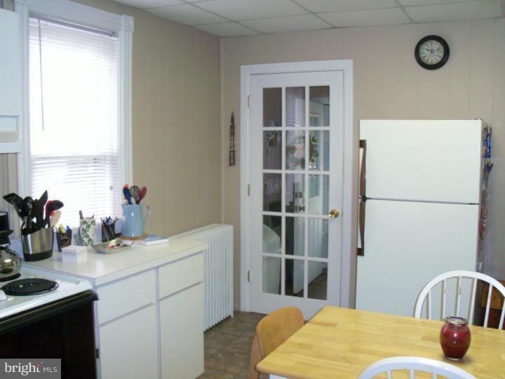 325 Crown Point Road Thorofare, NJ 08086 - Photo 12 of 17 Kitchen