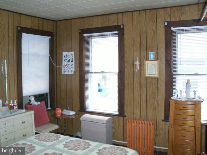 325 Crown Point Road Thorofare, NJ 08086 - Photo 14 of 17 Bedroom - Main