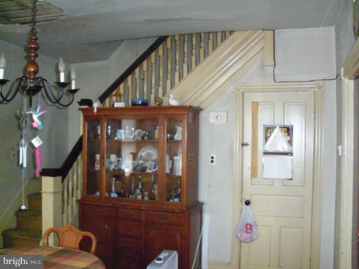 325 Crown Point Road Thorofare, NJ 08086 - Photo 9 of 17 Dining Room