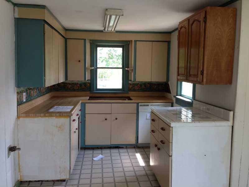 1320 Anderson Frankton Road Anderson, IN 46011 - Photo 6 of 14 Gallery Image 6