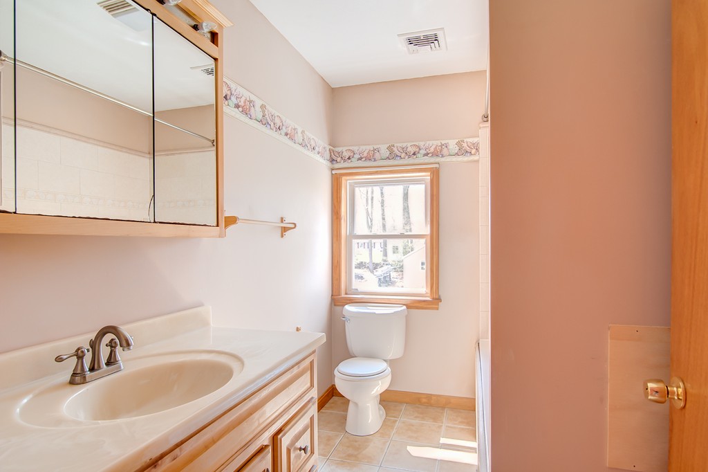 29 Waterman Road Auburn, MA 01501 - Photo 15 of 23 Gallery Image 15
