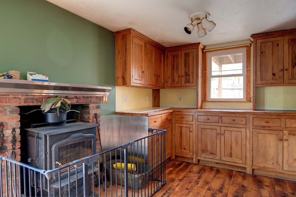 29 Waterman Road Auburn, MA 01501 - Photo 9 of 23 Gallery Image 9