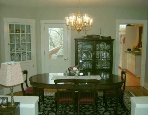239 Gladstone Road Pittsburgh, PA 15217 - Photo 7 of 8 Gallery Image 7